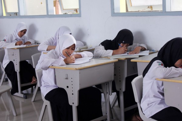 Insya Usbu’ain: Merangkai Kata dengan Bahasa Asing