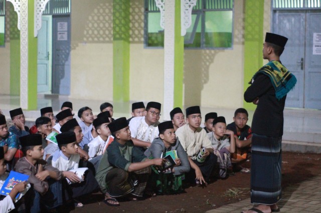 Mudabbir: Sosok Tangguh dibalik Problematika Santri di Kamar